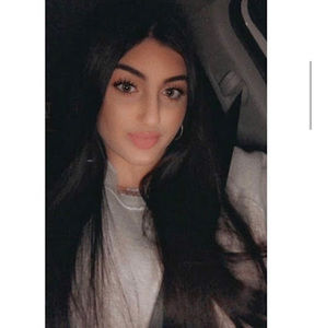 Meet your Posher, Daniella